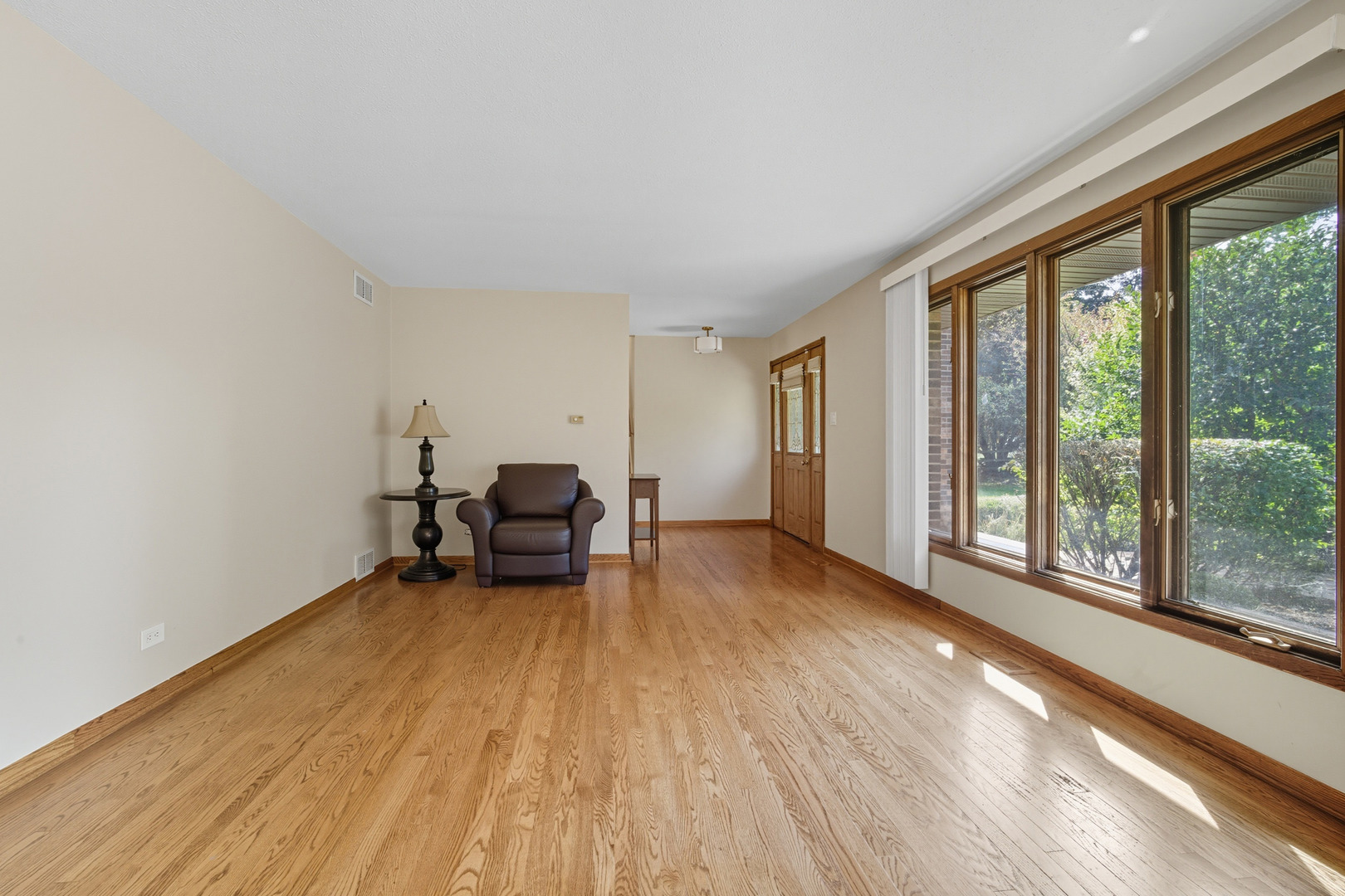26587 N Cherrywood Lane, Wauconda, IL 60084