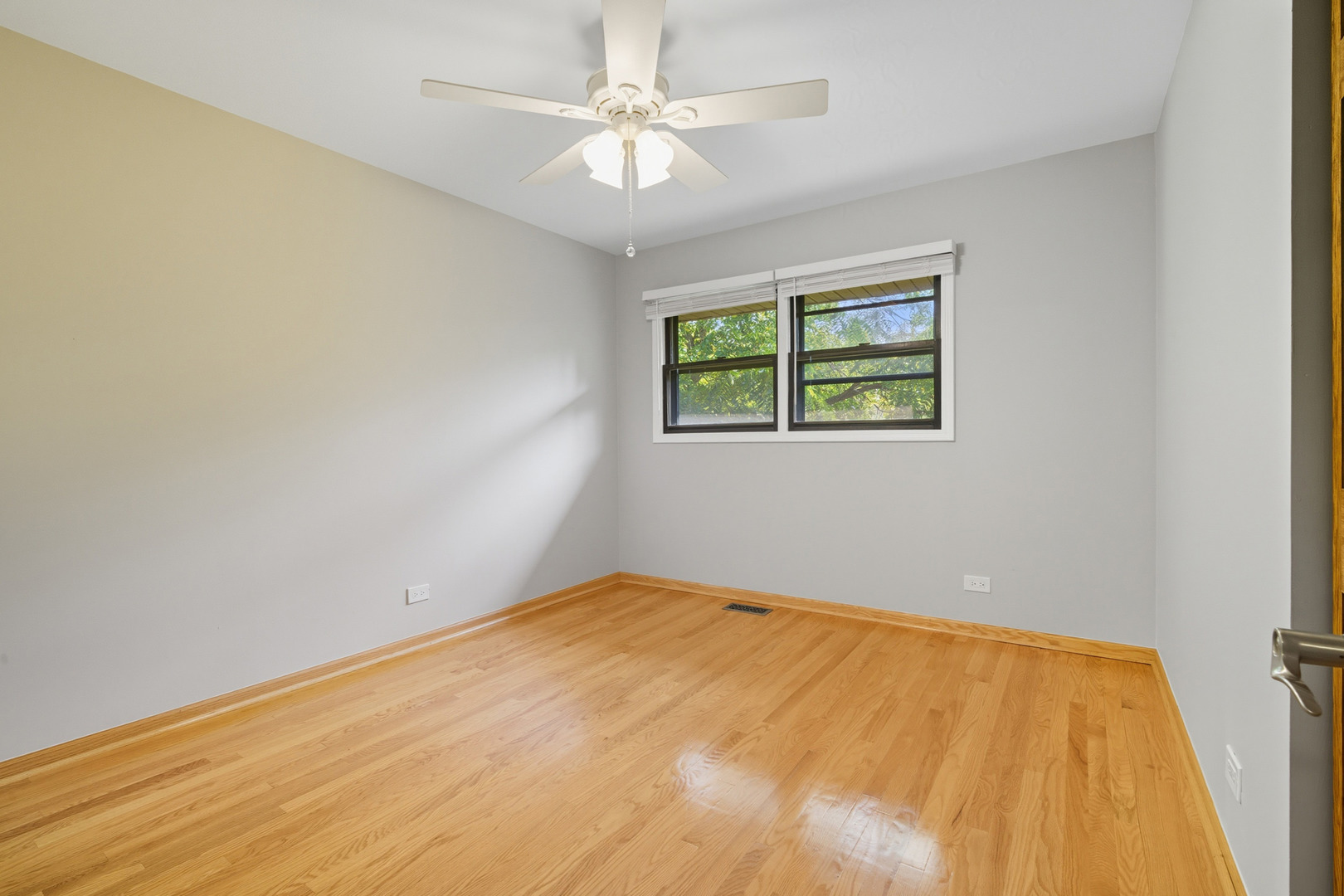 26587 N Cherrywood Lane, Wauconda, IL 60084