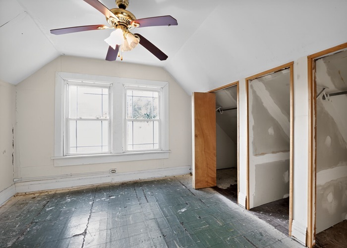 7829 S Champlain Avenue, Chicago, IL 60619