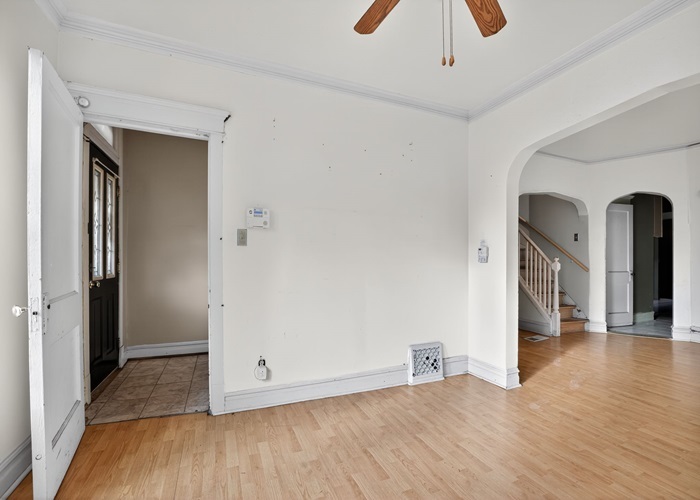 7829 S Champlain Avenue, Chicago, IL 60619