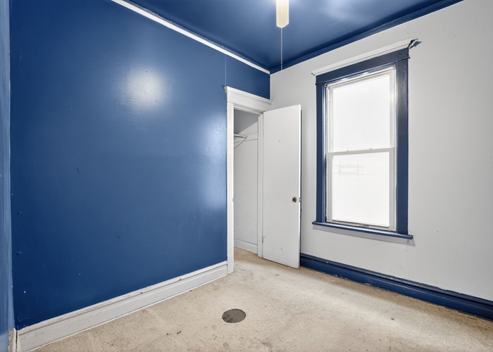 7829 S Champlain Avenue, Chicago, IL 60619