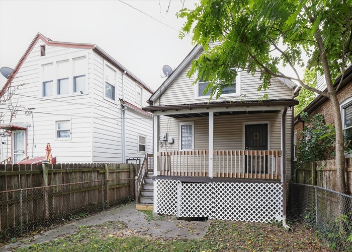 7829 S Champlain Avenue, Chicago, IL 60619