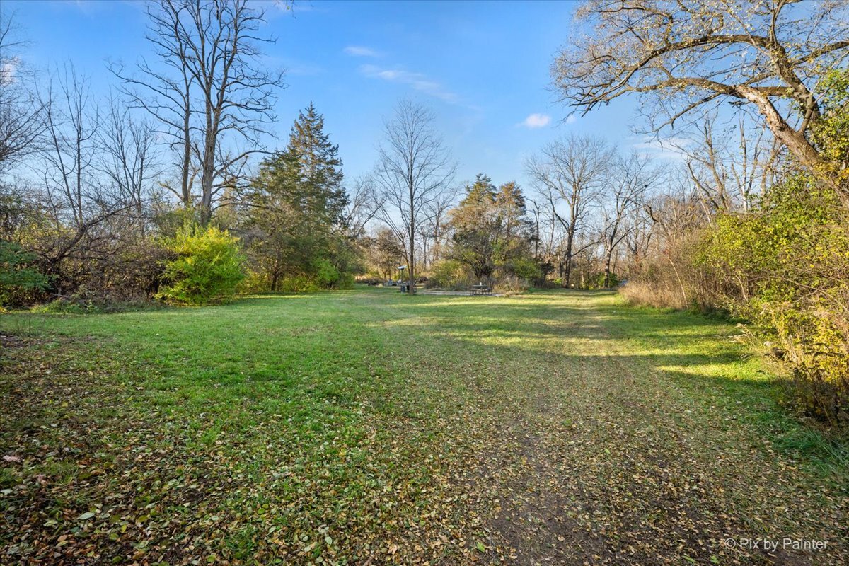 28524 W Main Street, Barrington, IL 60010