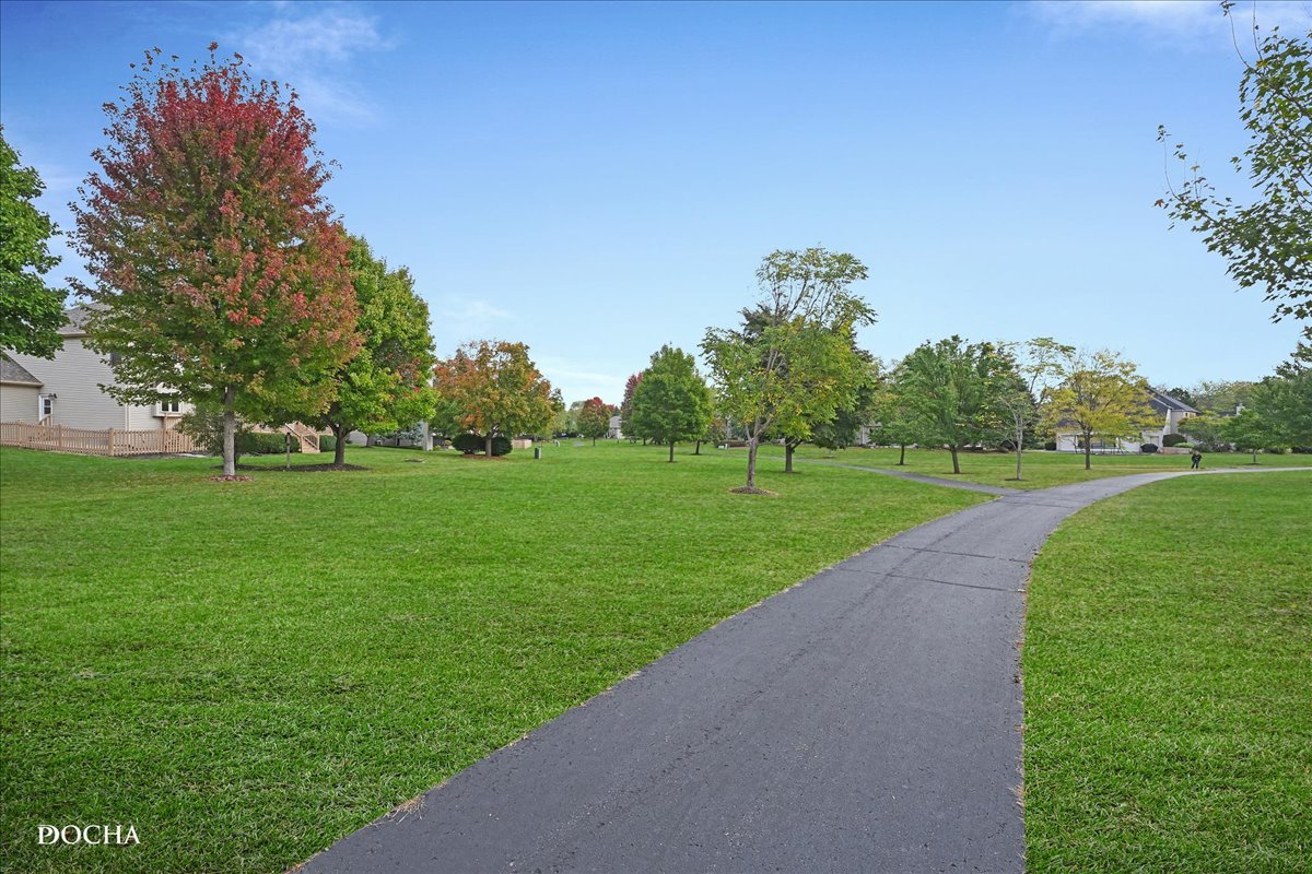 842 Heartland Drive, Yorkville, IL 60560