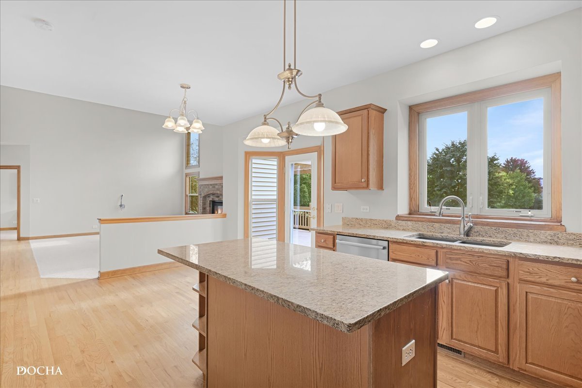 842 Heartland Drive, Yorkville, IL 60560