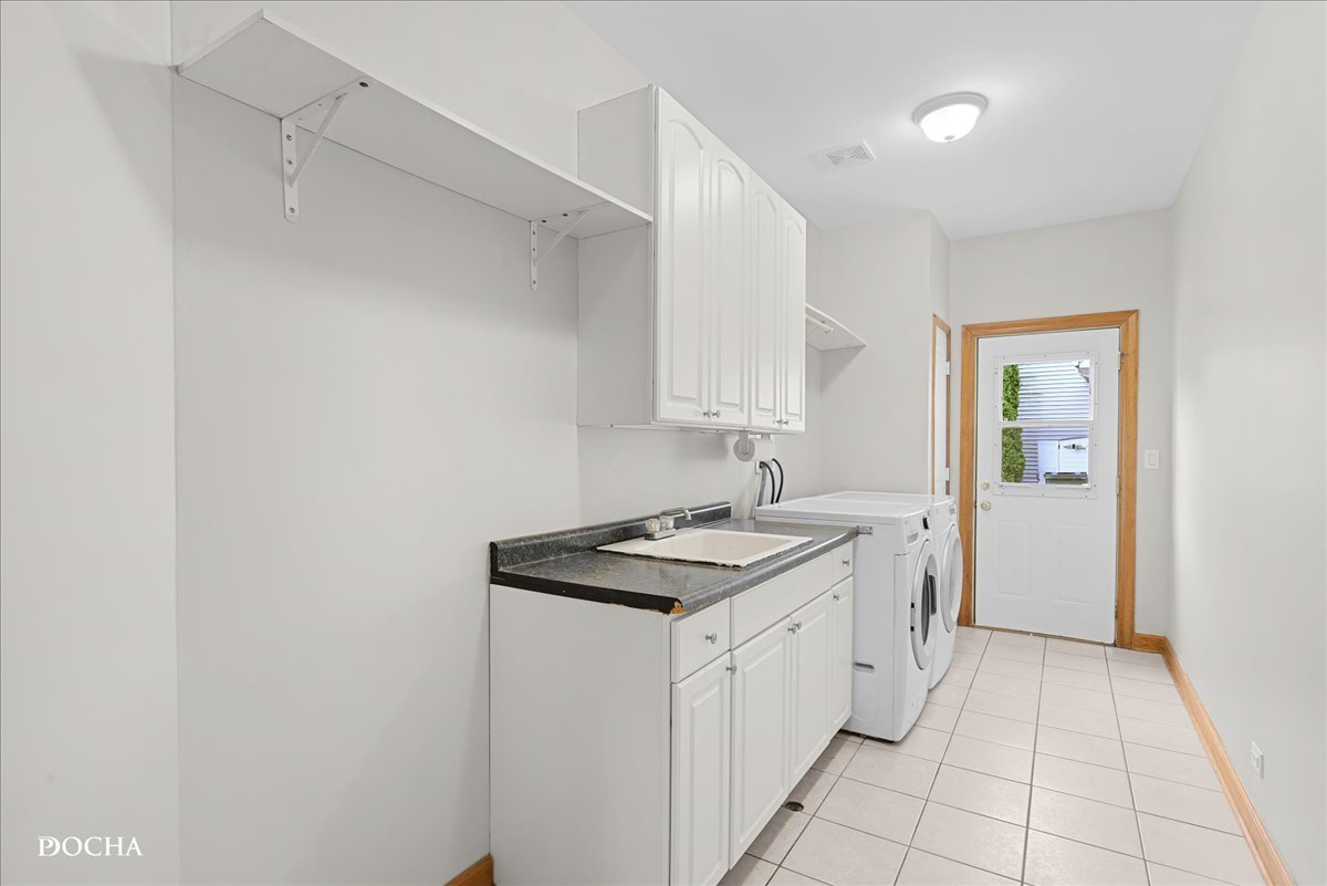 842 Heartland Drive, Yorkville, IL 60560