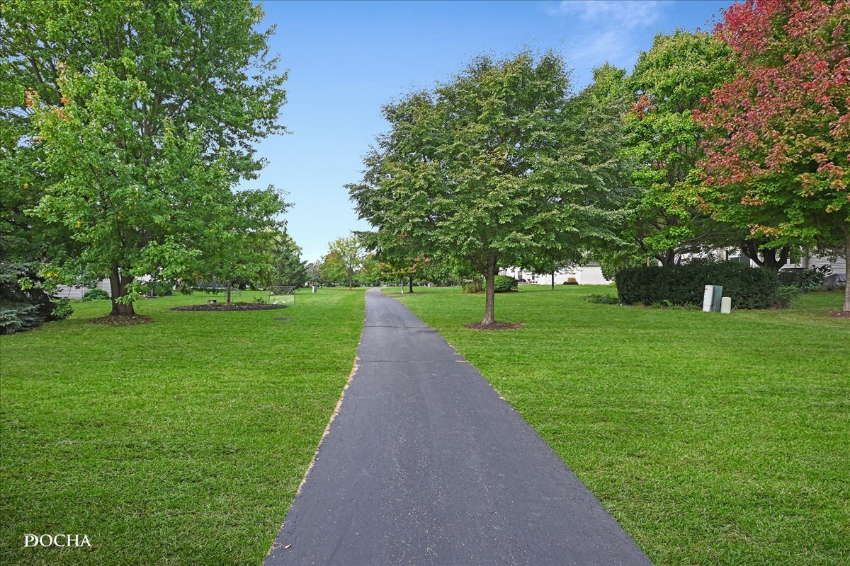 842 Heartland Drive, Yorkville, IL 60560