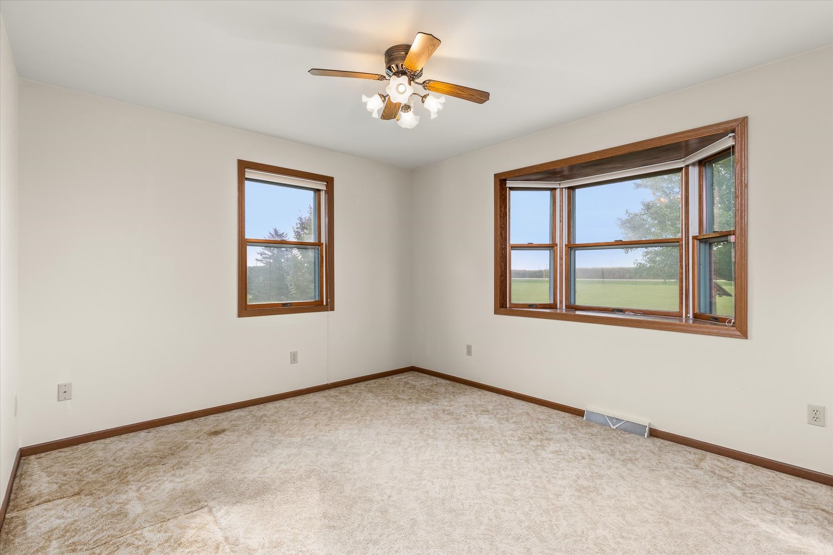 7030 W Grand Ridge Road, Verona, IL 60479