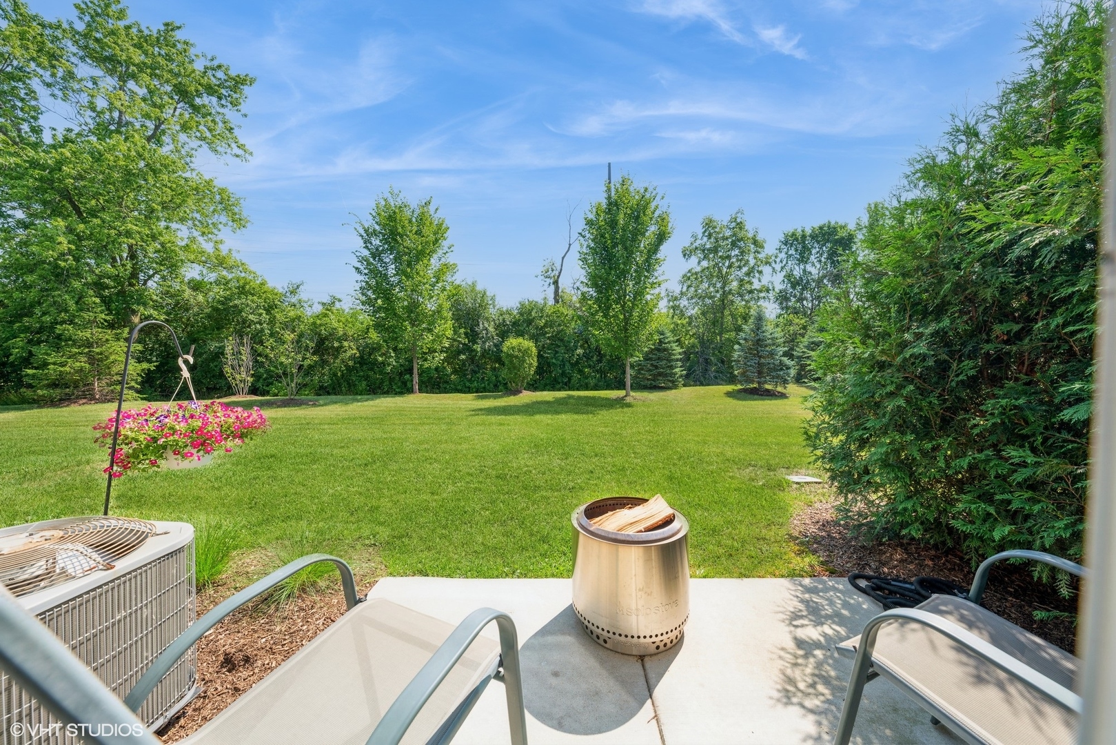 1744 Carlstedt Drive, Batavia, IL 60510