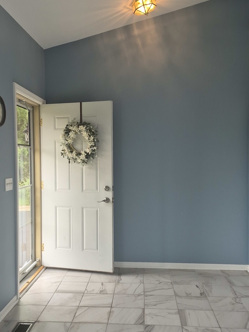 2302 Rebecca Circle, Montgomery, IL 60538