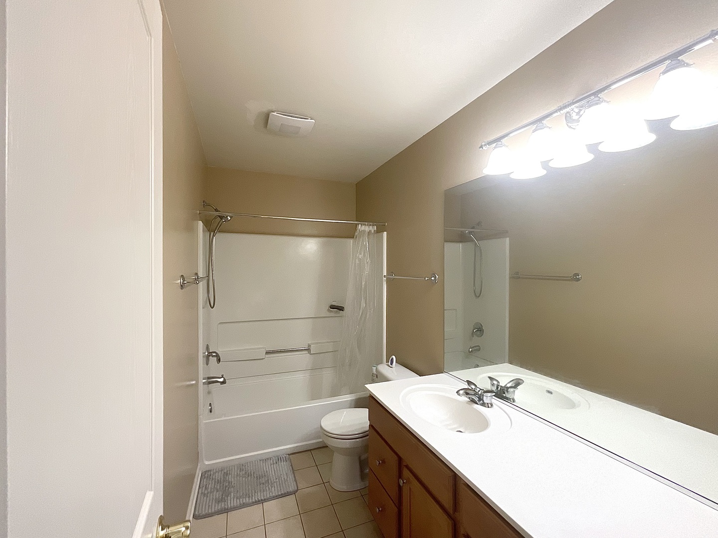 149 Lilac Street, Bolingbrook, IL 60490