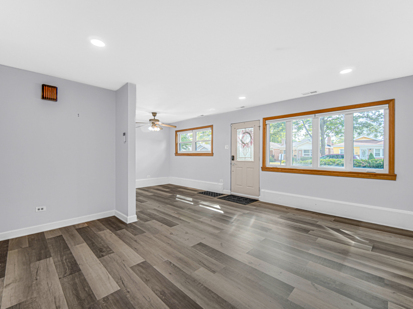 4537 Warsaw Avenue, Lyons, IL 60534