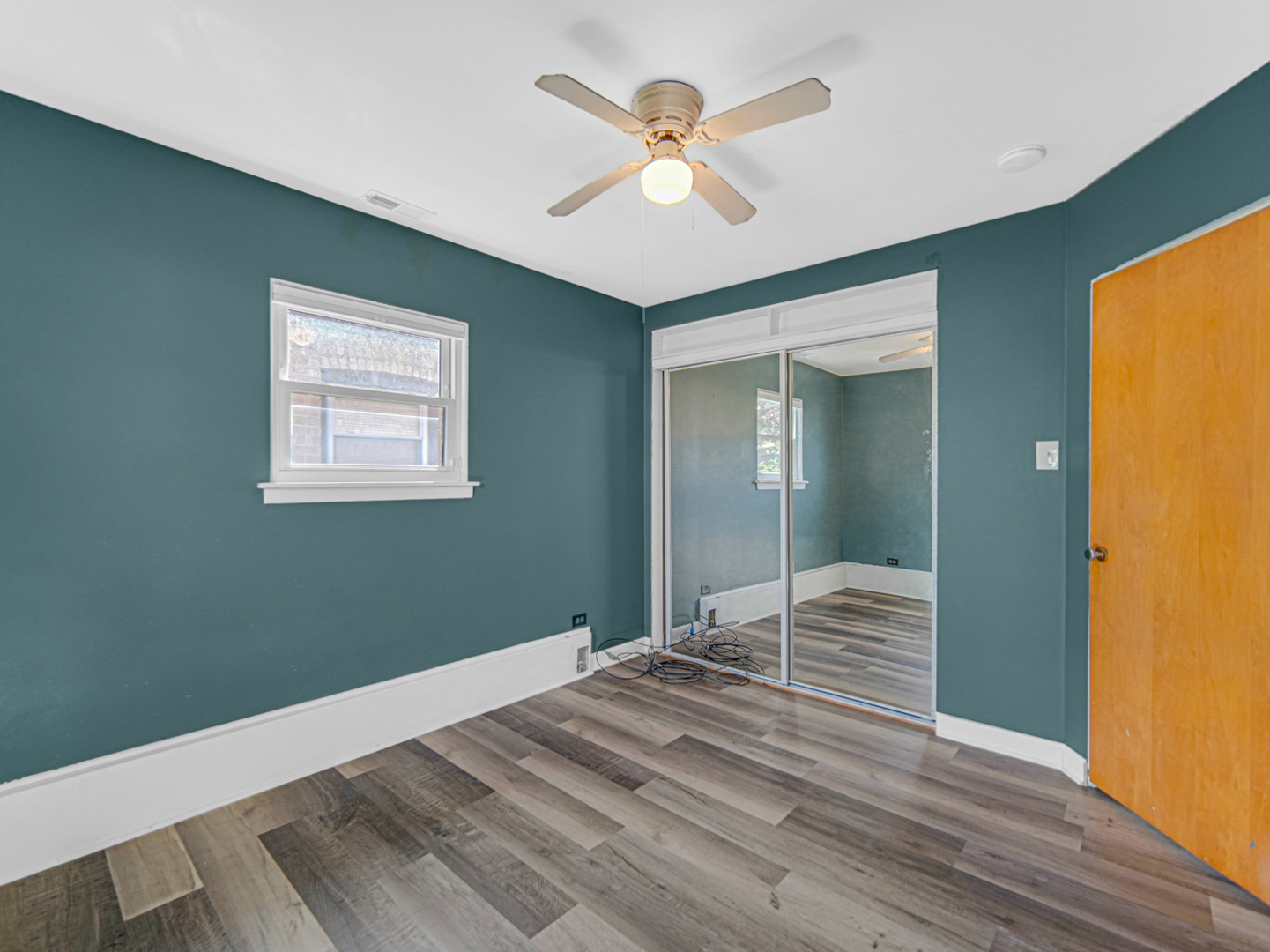 4537 Warsaw Avenue, Lyons, IL 60534