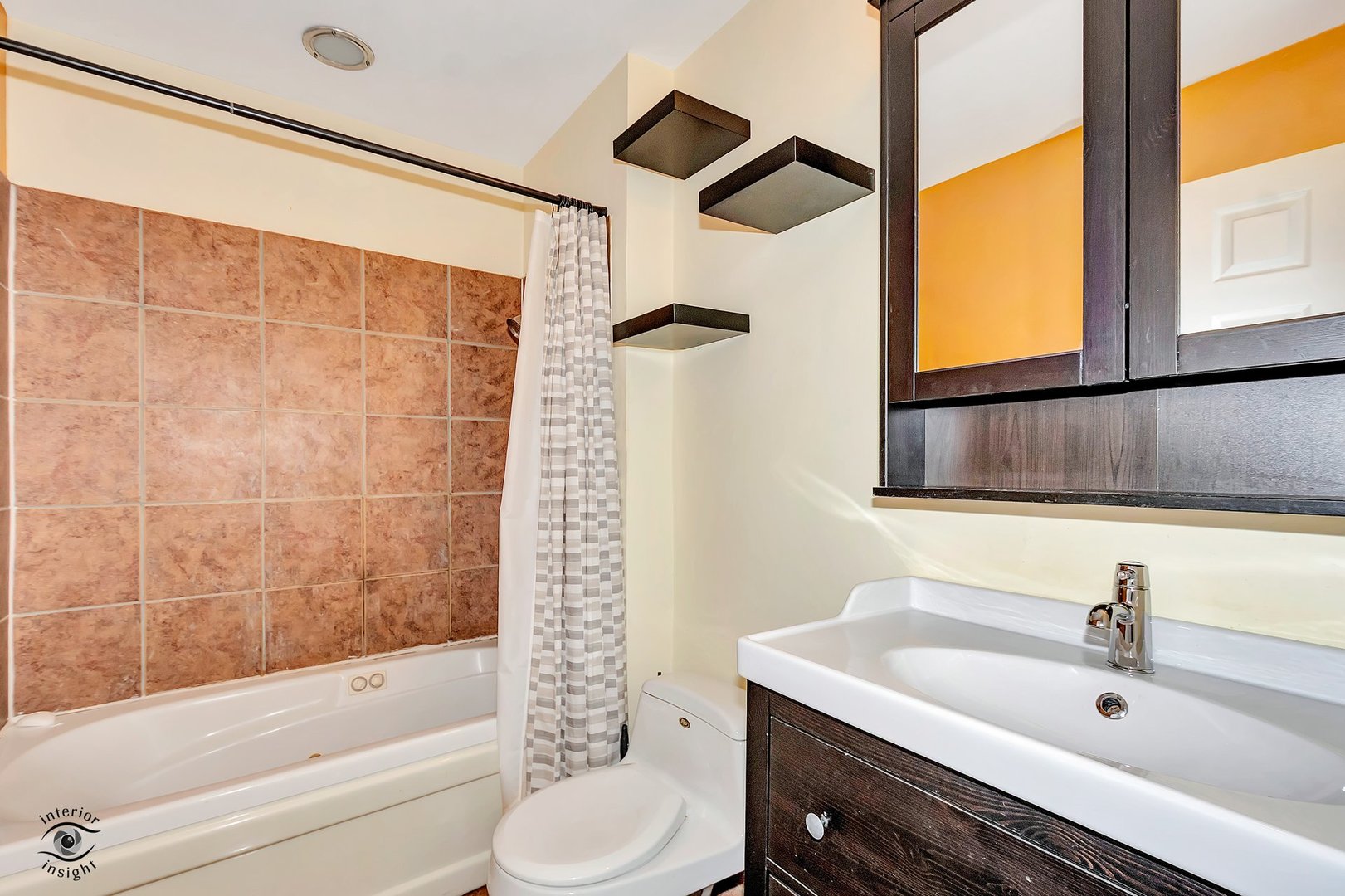 6 Fernwood Drive #6D, Bolingbrook, IL 60440