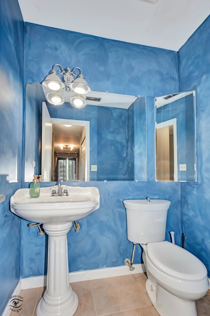 6 Fernwood Drive #6D, Bolingbrook, IL 60440