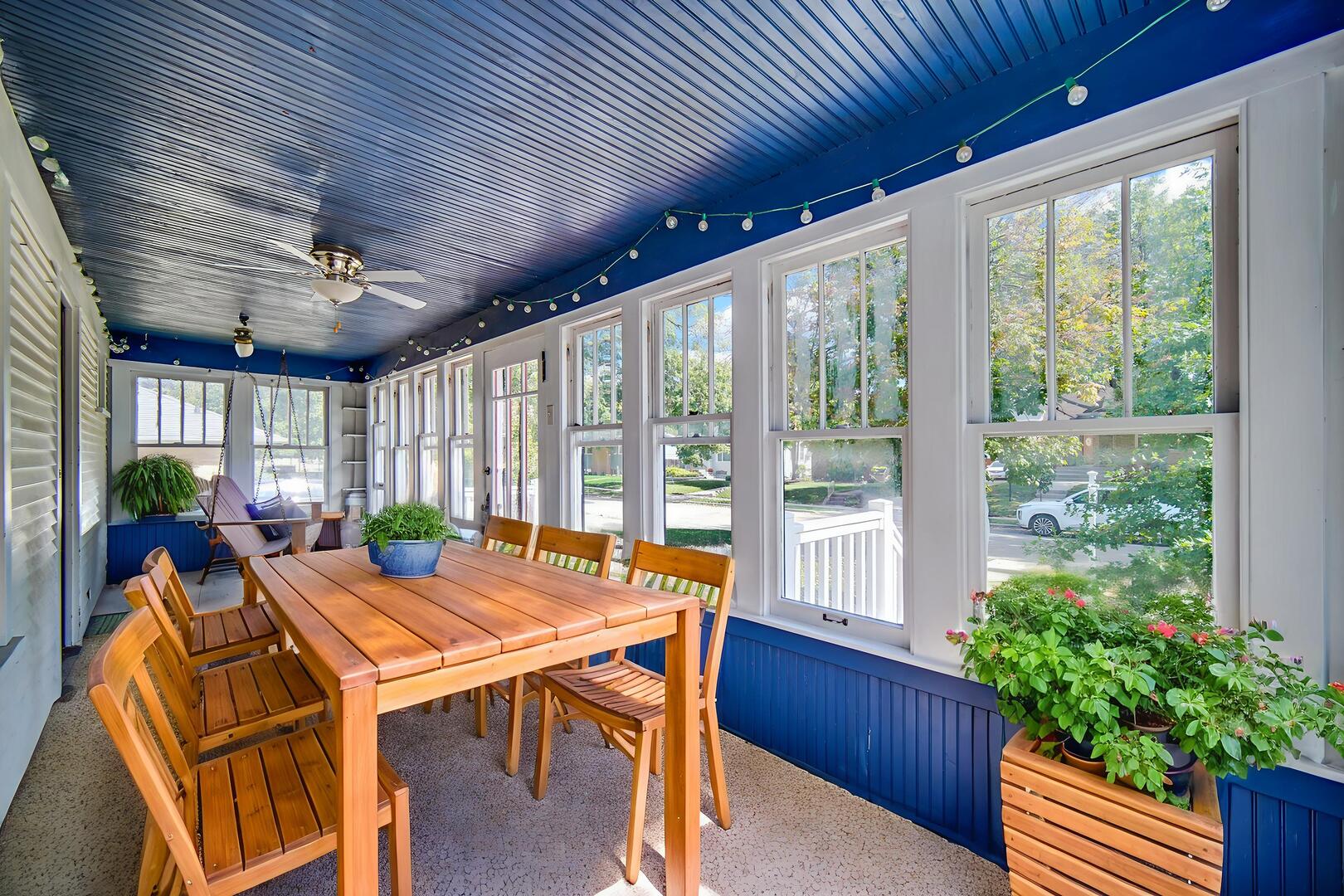 609 Cowles Avenue, Joliet, IL 60435