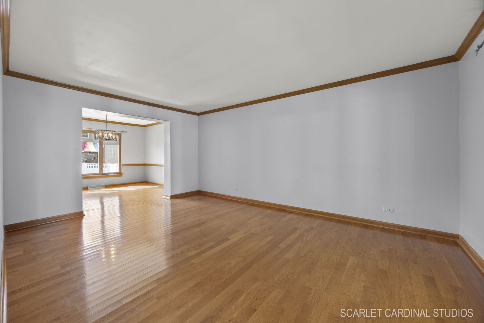 584 Beaconsfield Avenue, Naperville, IL 60565