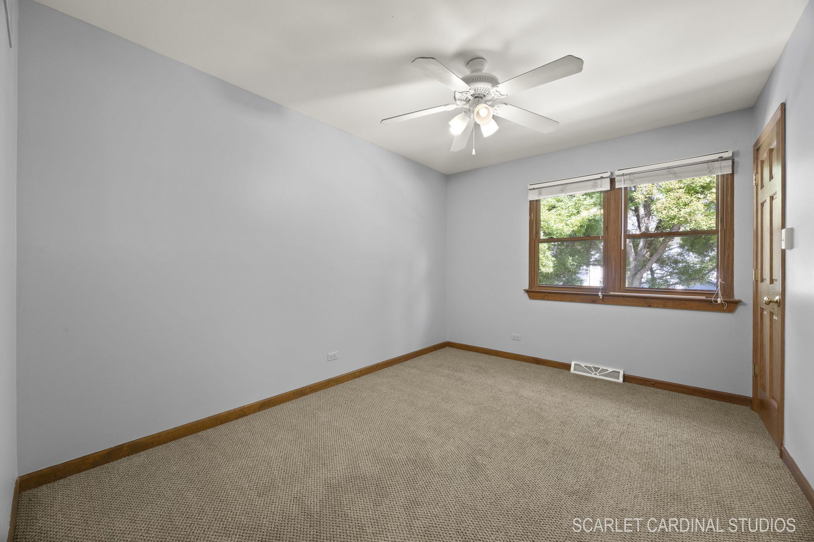 584 Beaconsfield Avenue, Naperville, IL 60565