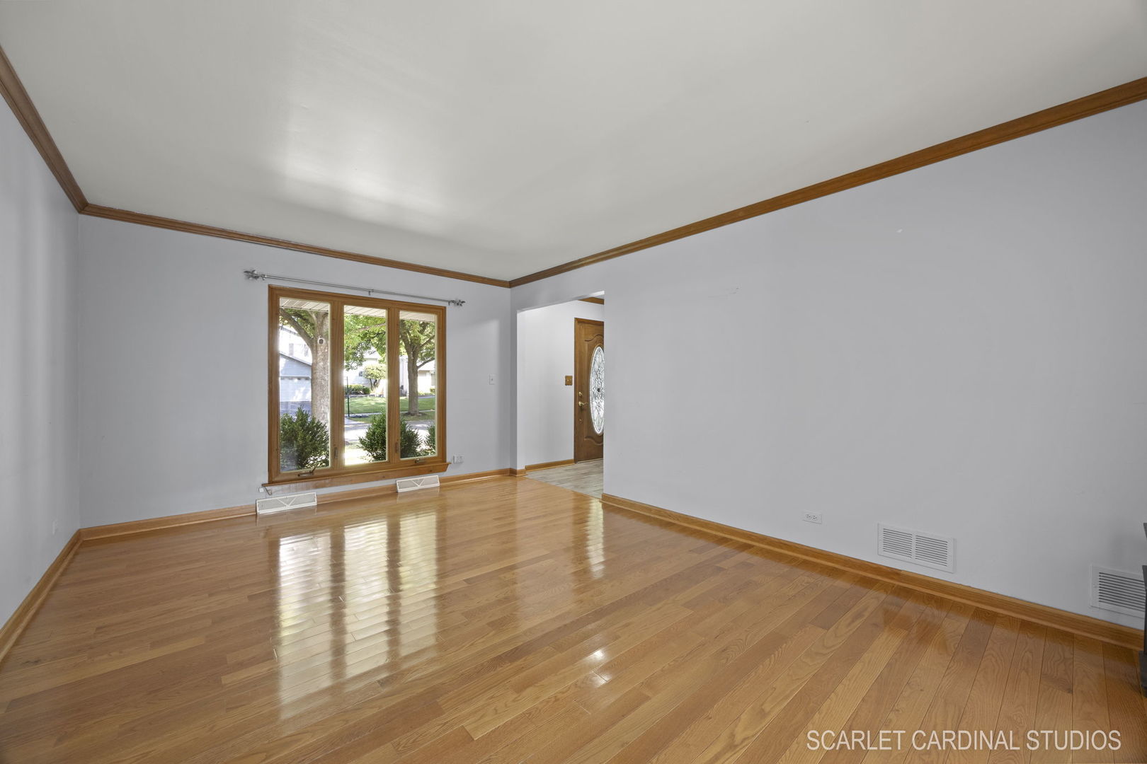 584 Beaconsfield Avenue, Naperville, IL 60565