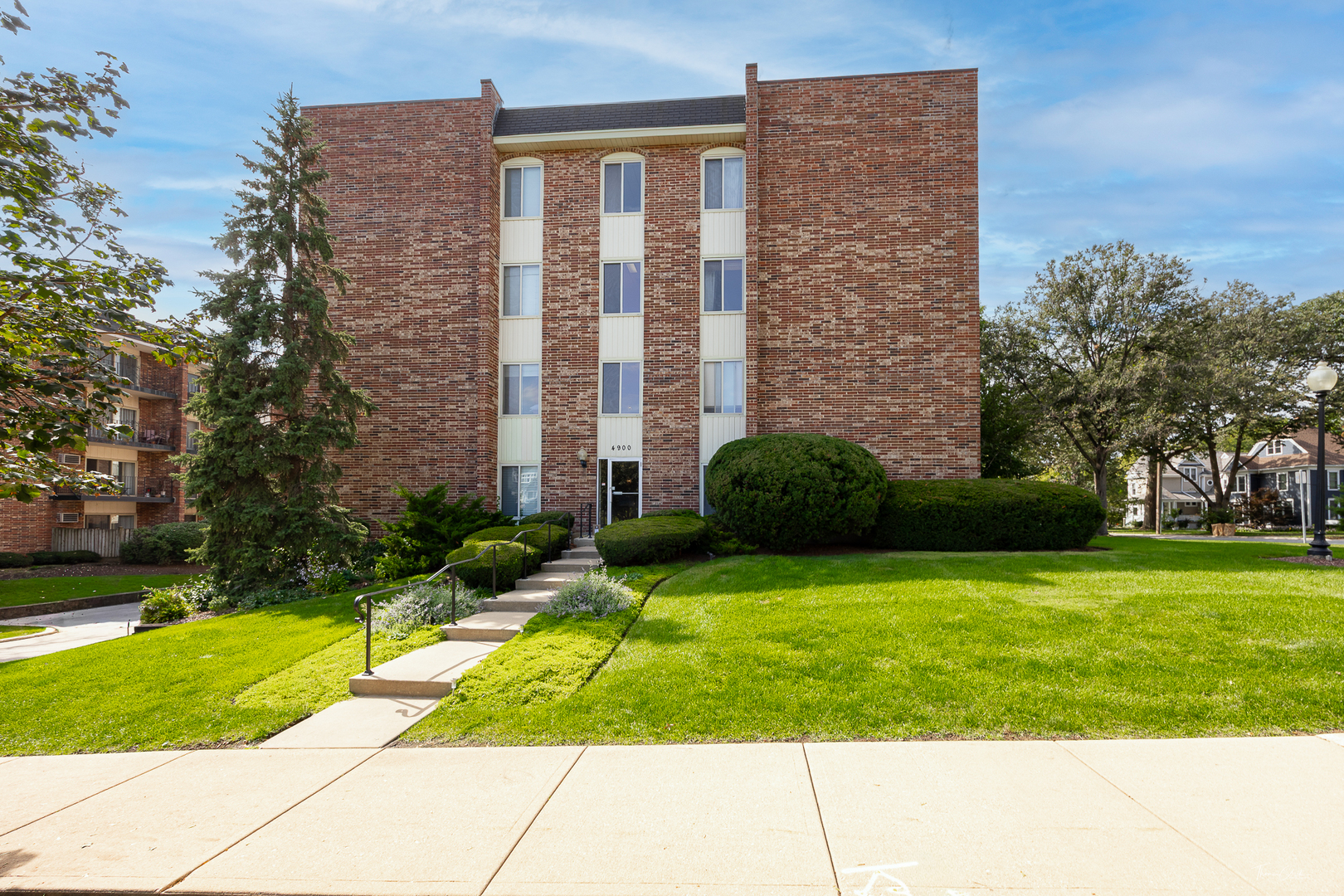 4900 Forest Avenue #308, Downers Grove, IL 60515