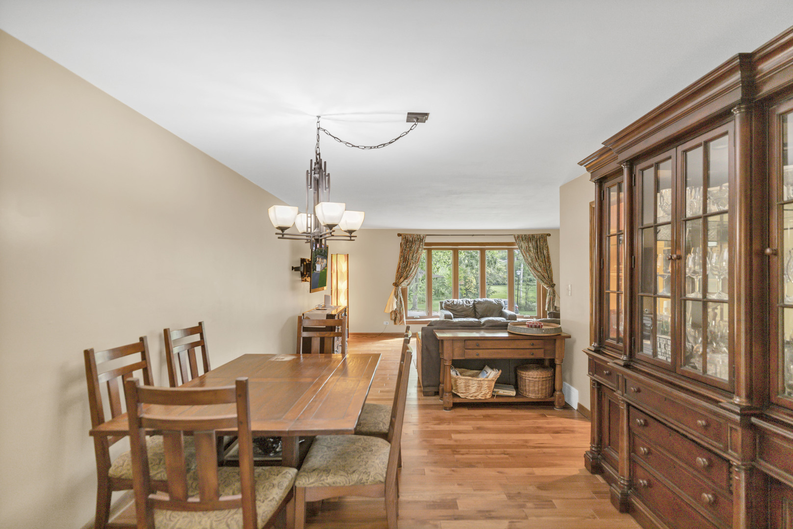 512 N Forest Drive, Addison, IL 60101