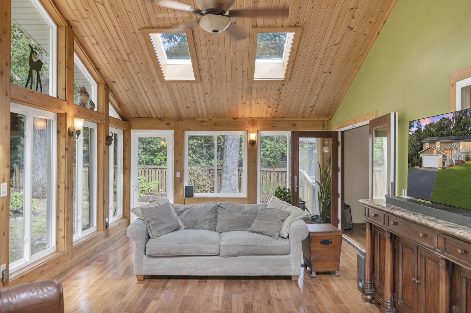 512 N Forest Drive, Addison, IL 60101