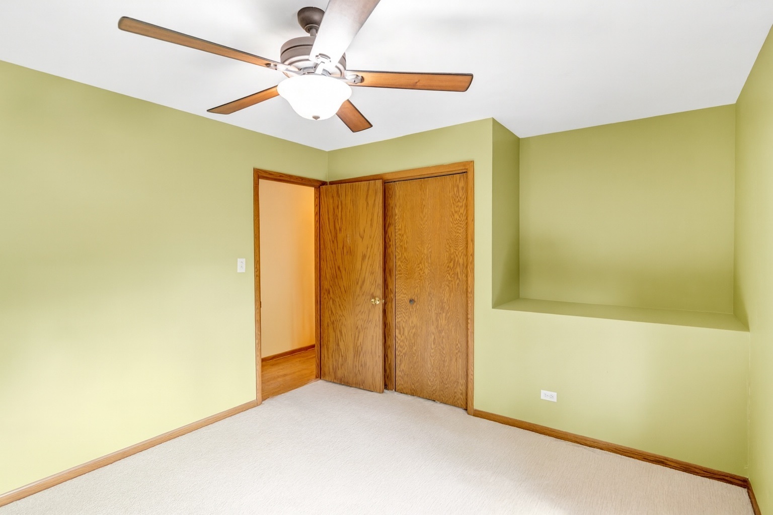 512 N Forest Drive, Addison, IL 60101