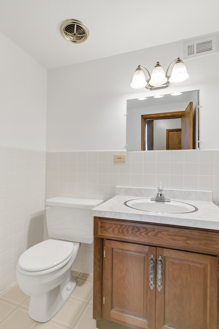 512 N Forest Drive, Addison, IL 60101