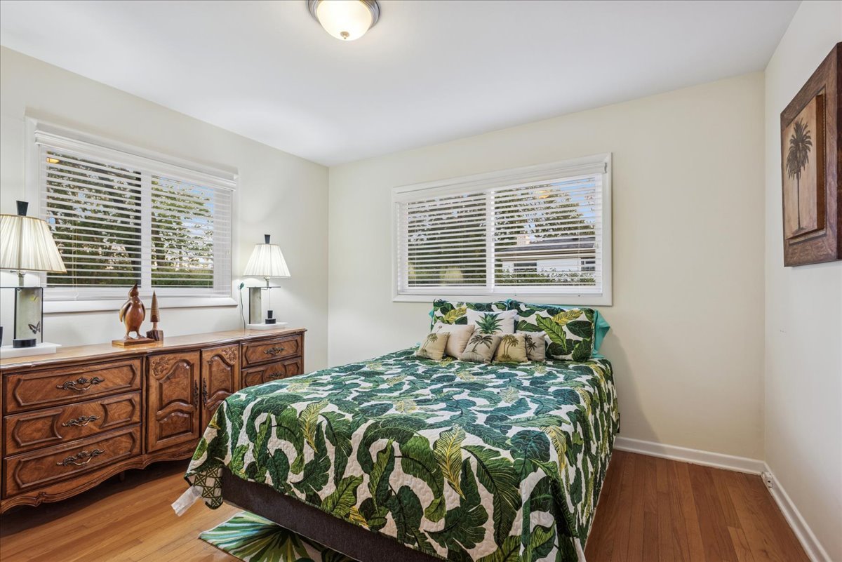 512 S Busse Road, Mount Prospect, IL 60056