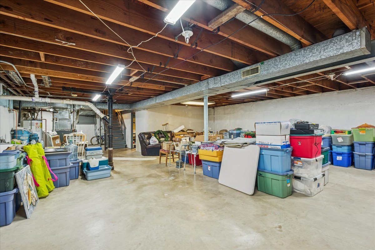 512 S Busse Road, Mount Prospect, IL 60056