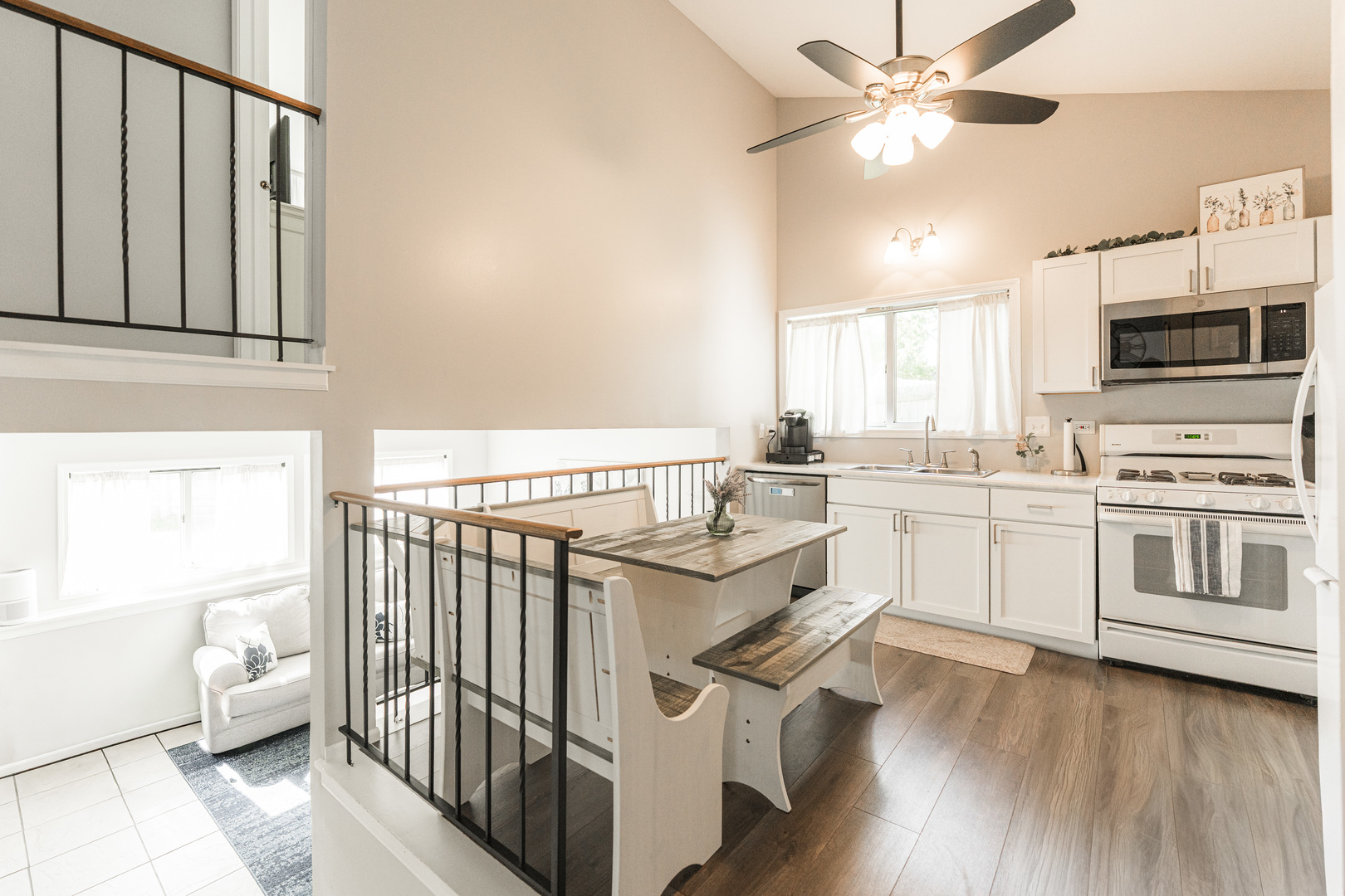 947 Aspen Drive, Lombard, IL 60148