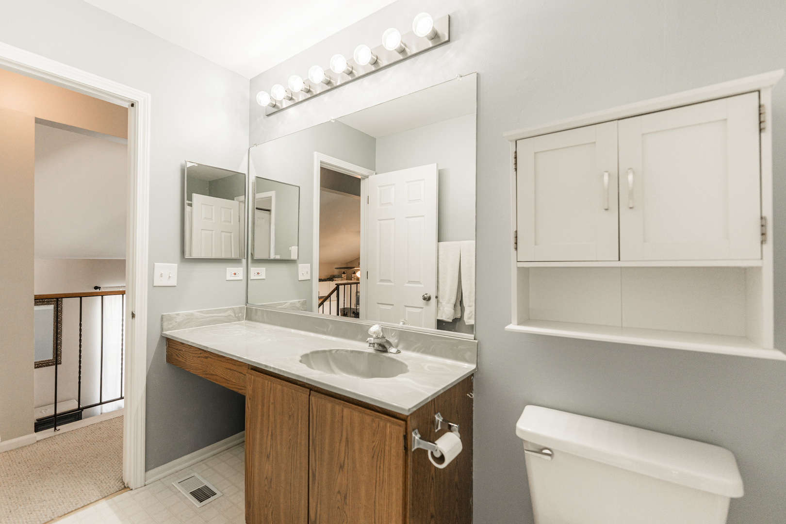 947 Aspen Drive, Lombard, IL 60148