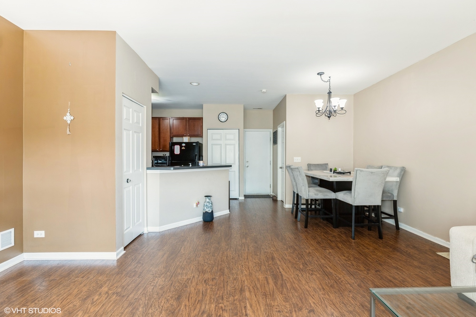 1808 Powers Road #1808, Woodstock, IL 60098