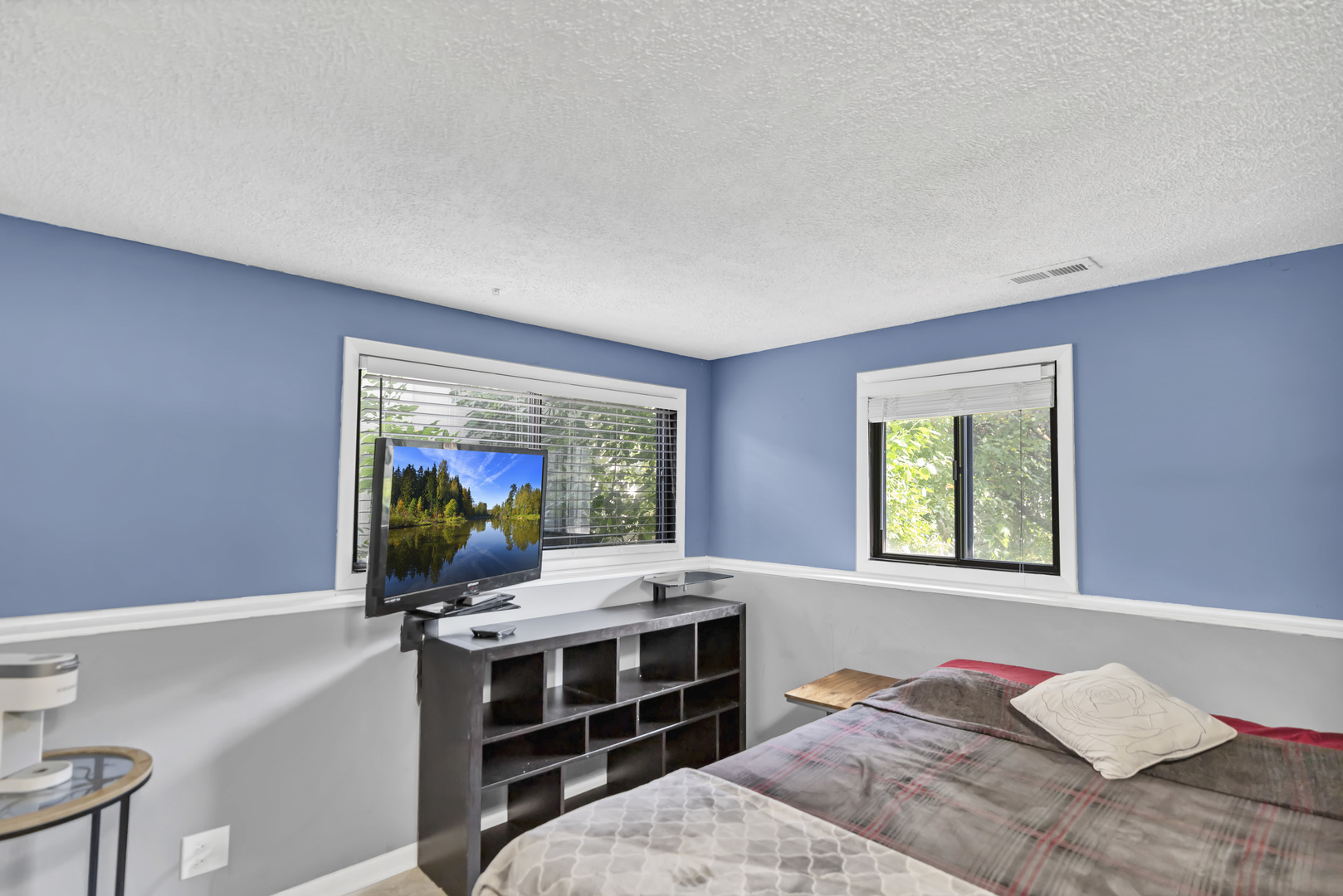 2315 Stepstone Lane, Hanover Park, IL 60133