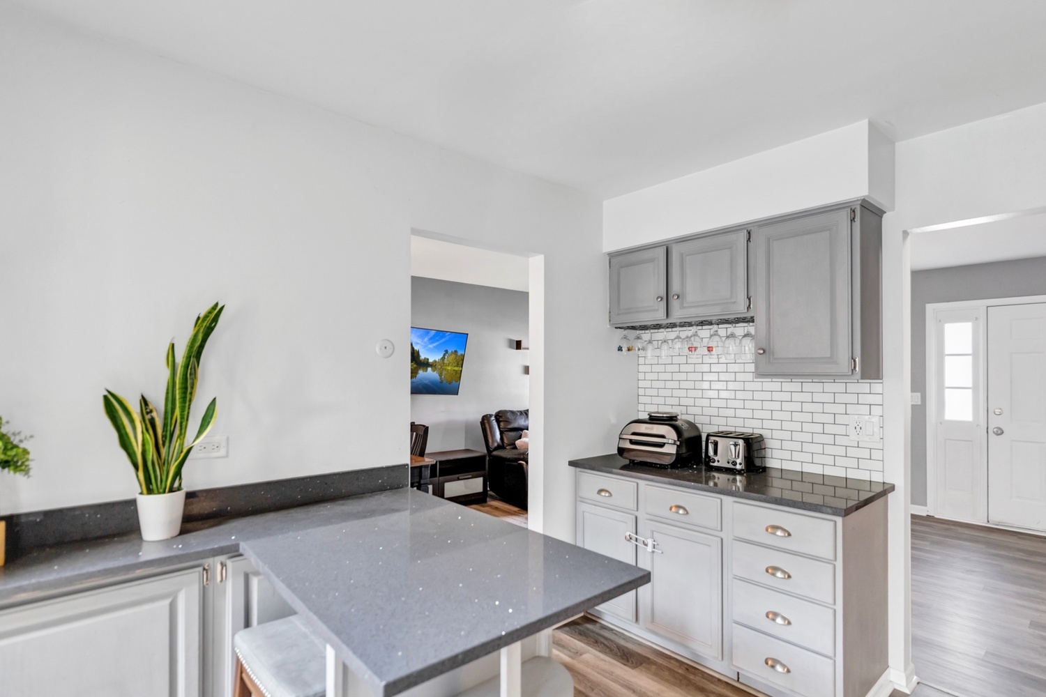 2315 Stepstone Lane, Hanover Park, IL 60133