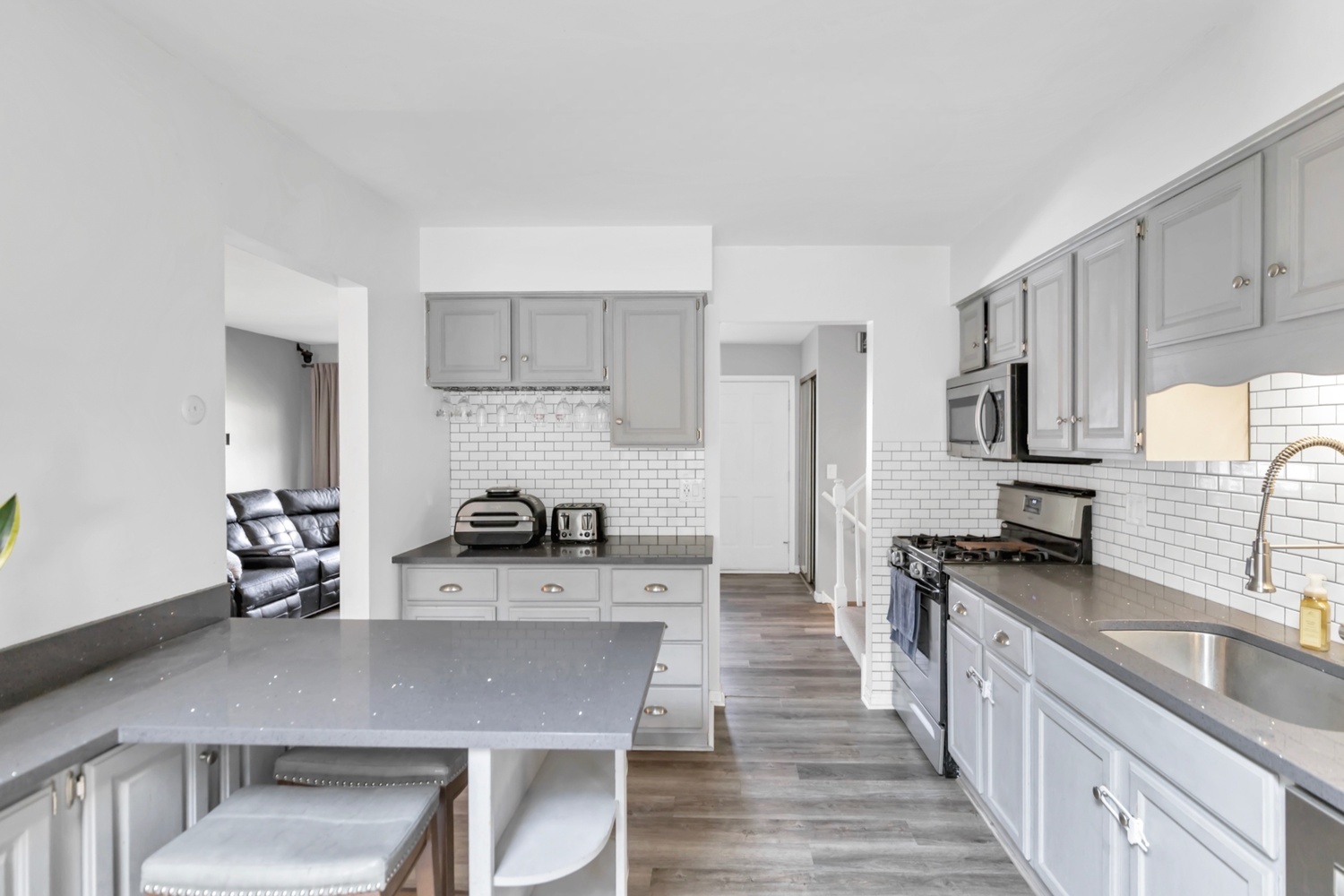 2315 Stepstone Lane, Hanover Park, IL 60133