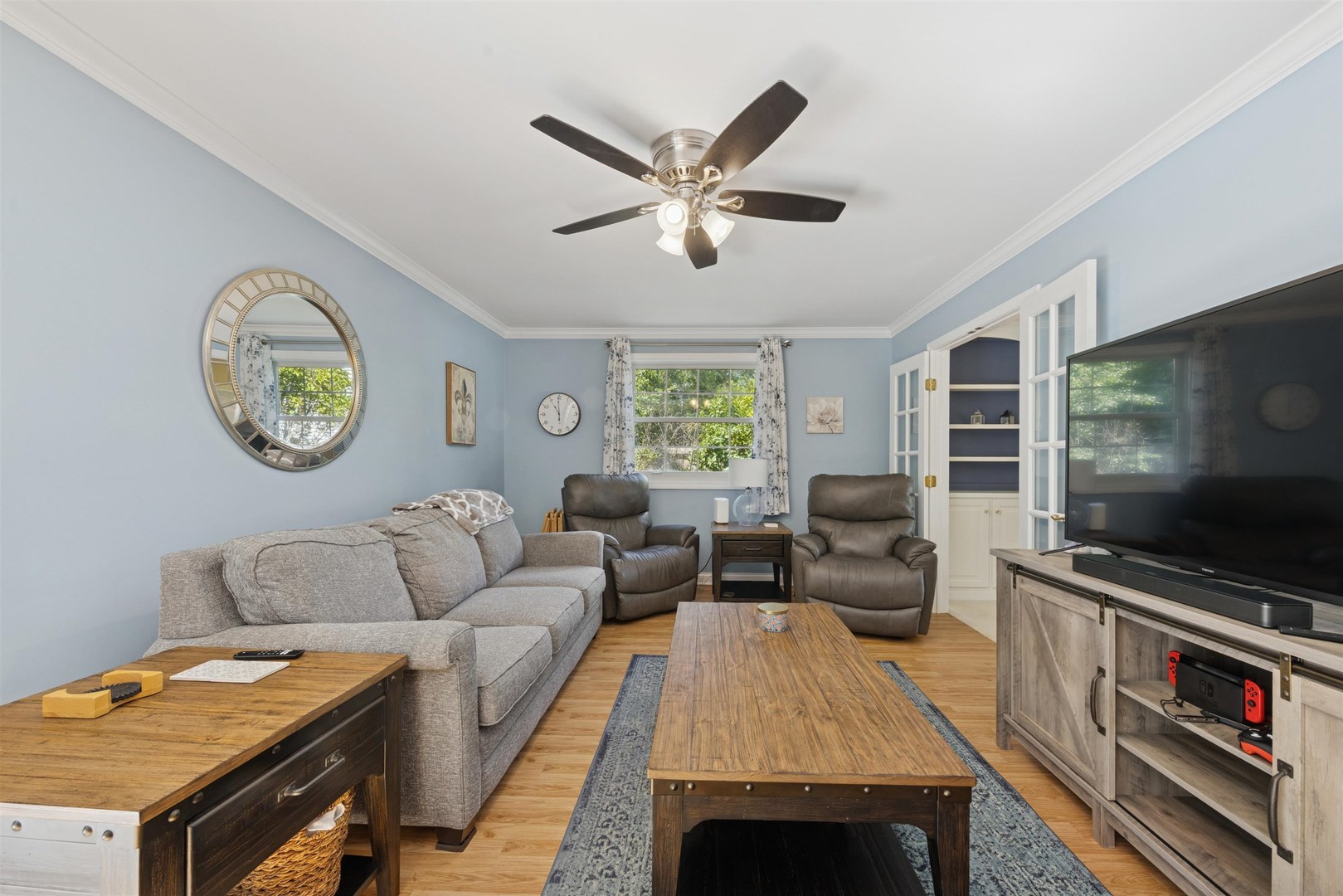 1260 Windsor Drive, Wheaton, IL 60189