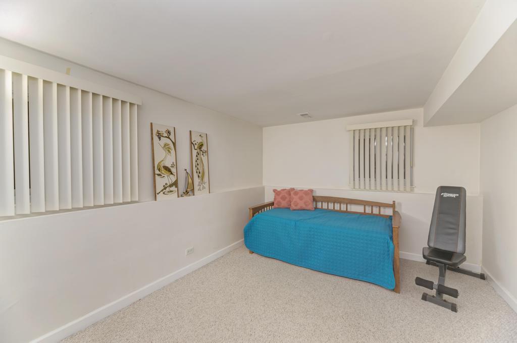 2801 Mitchell Drive, Woodridge, IL 60517