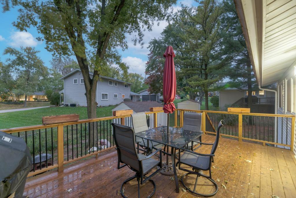 2801 Mitchell Drive, Woodridge, IL 60517