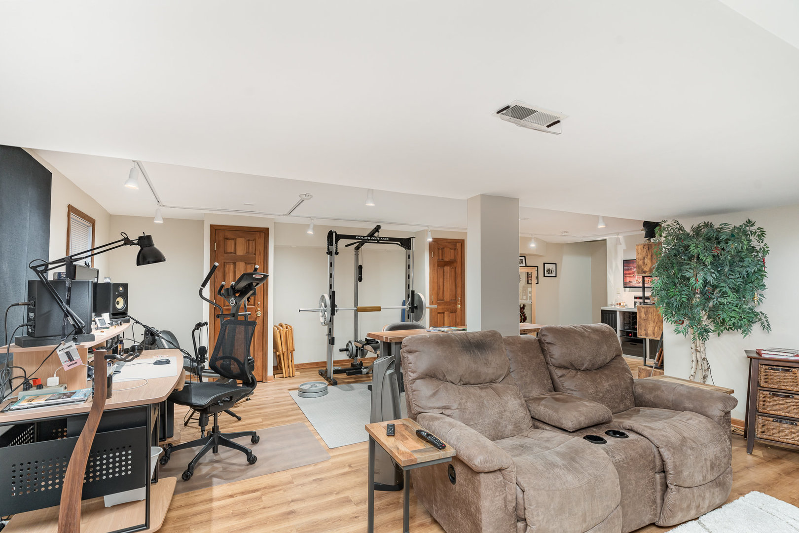 407 Anthony Court, Oswego, IL 60543