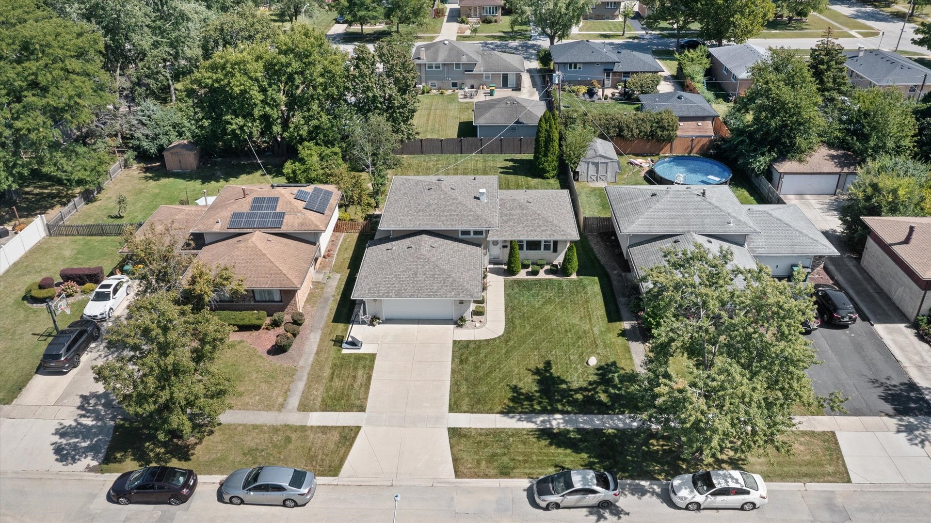 1105 Walter Street, Lemont, IL 60439