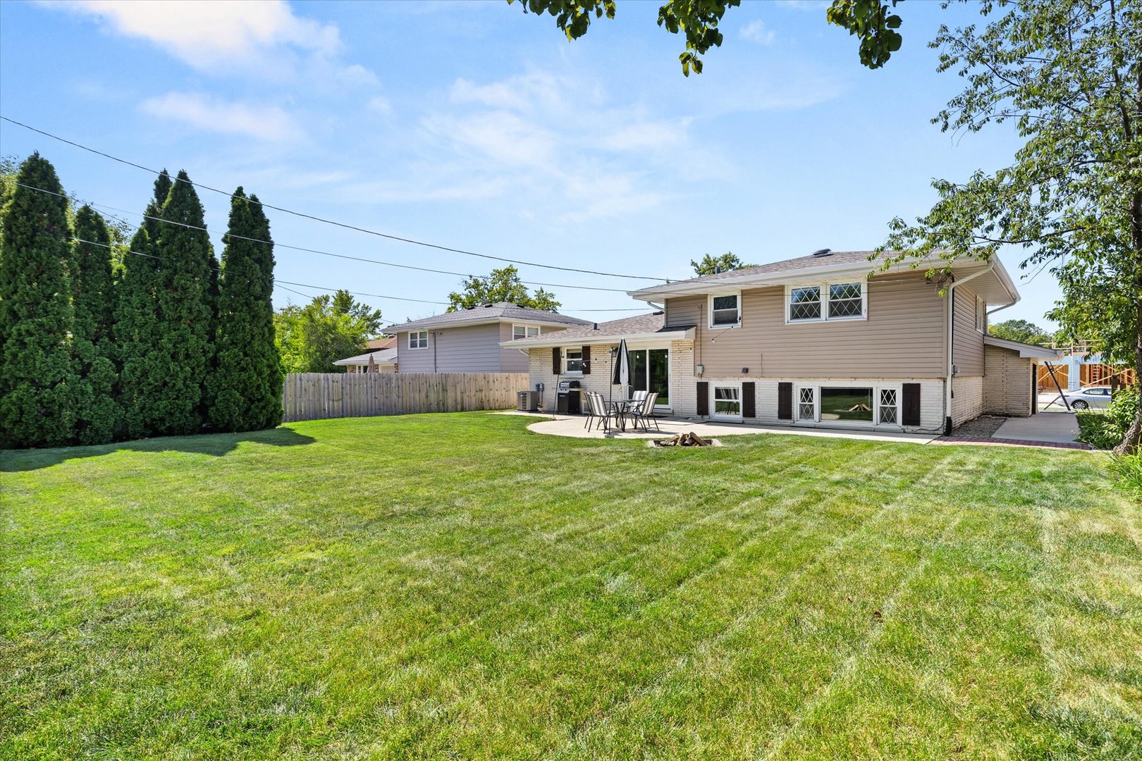 1105 Walter Street, Lemont, IL 60439