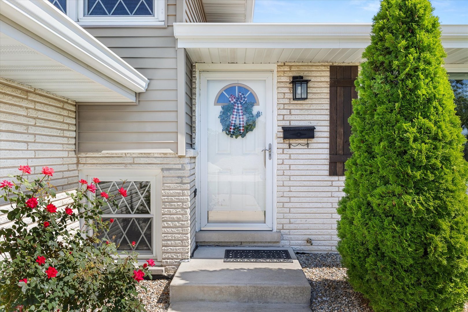 1105 Walter Street, Lemont, IL 60439