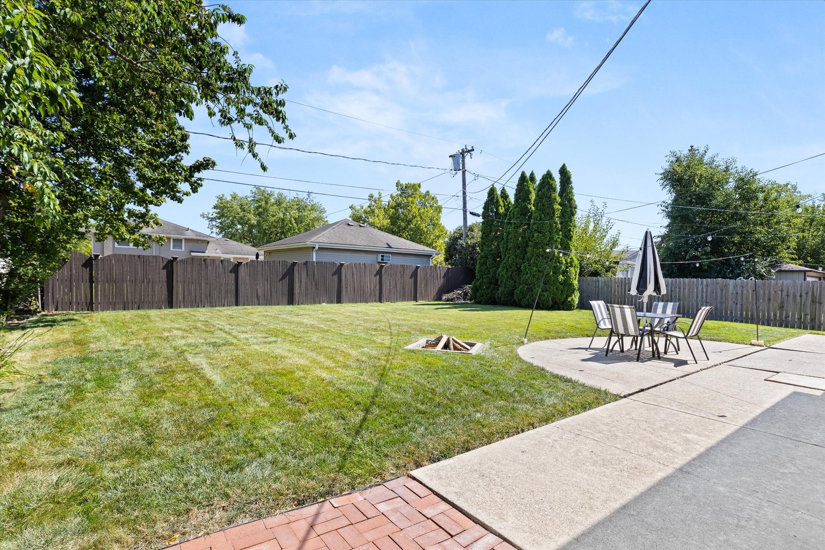 1105 Walter Street, Lemont, IL 60439