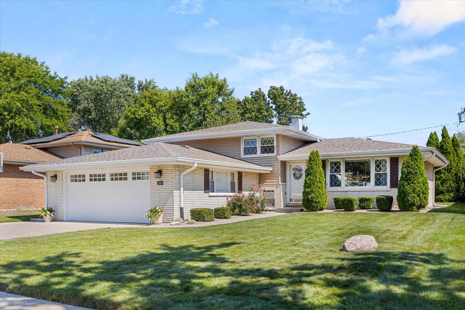 1105 Walter Street, Lemont, IL 60439