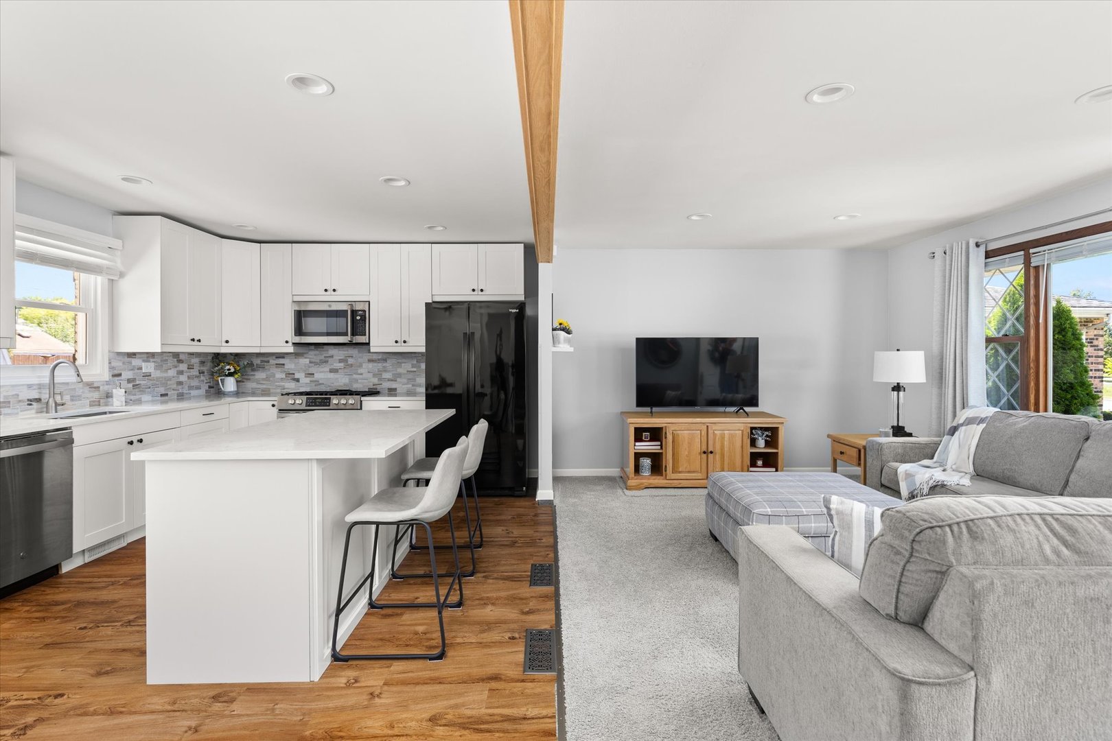 1105 Walter Street, Lemont, IL 60439