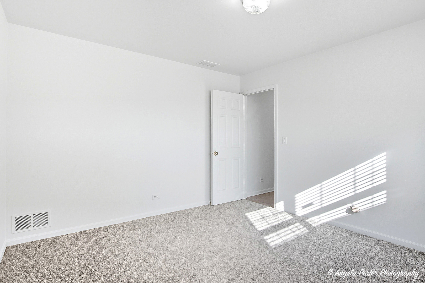 28744 W PONDVIEW Drive #28744, Lakemoor, IL 60051