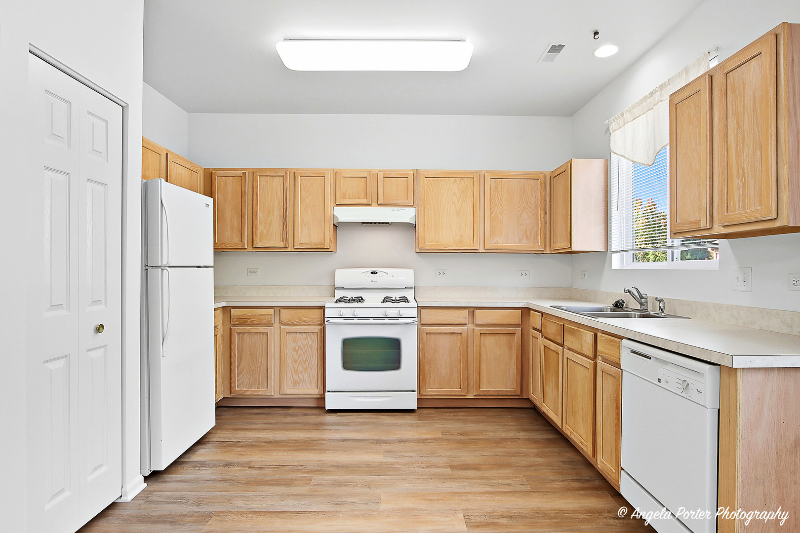 28744 W PONDVIEW Drive #28744, Lakemoor, IL 60051