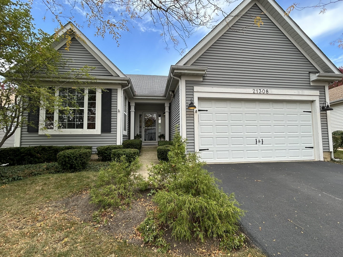 21308 Brush Lake Drive, Crest Hill, IL 60403