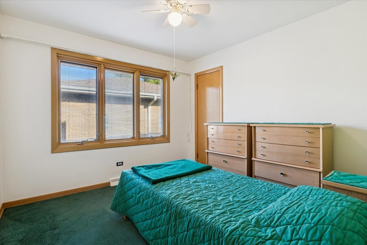 4456 N Forestview Avenue, Chicago, IL 60656